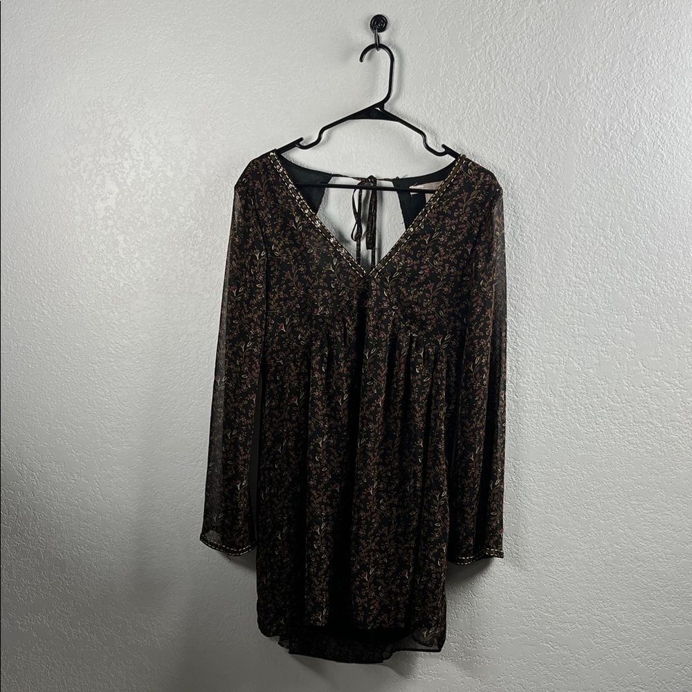 Forever 21 Black Floral Open Back Self Tie Mini Dress Sz M Beaded accent TC028&